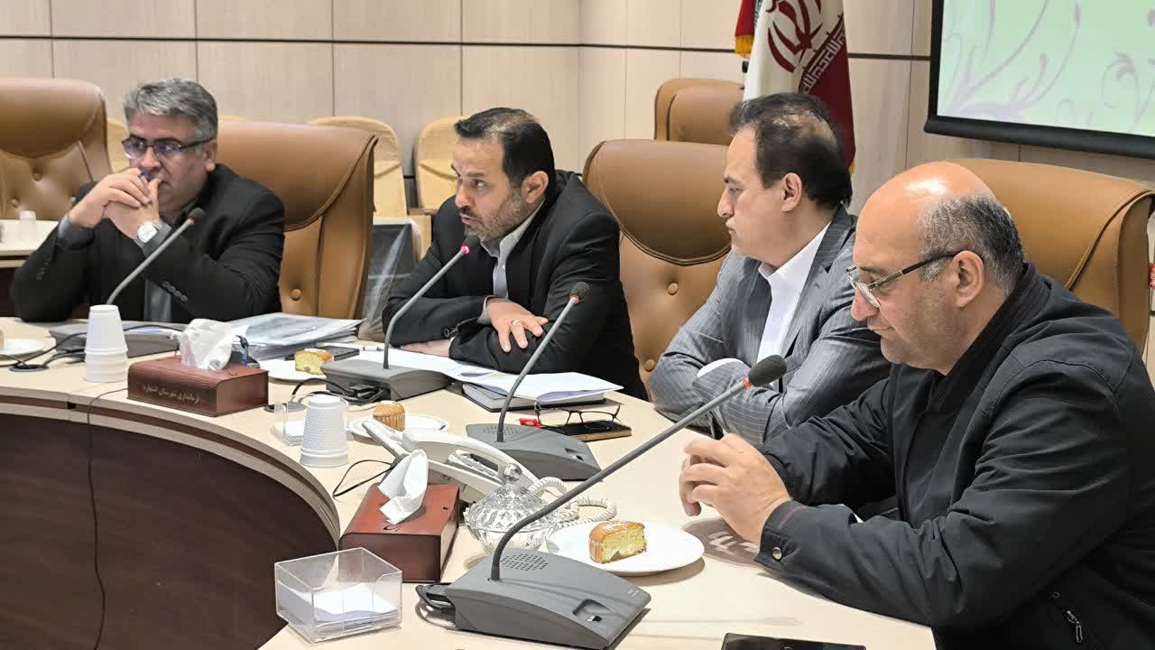 موانع تولید ۱۳ واحد صنعتی اشتهارد بررسی شد