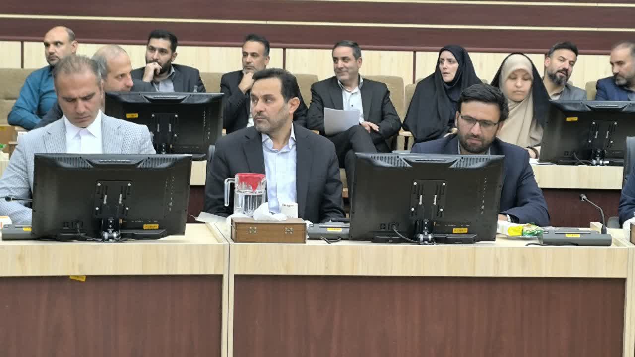 صمت البرز خواستار بازنگری در برخی رویه‌های قانون مبارزه با قاچاق کالا و ارز شد