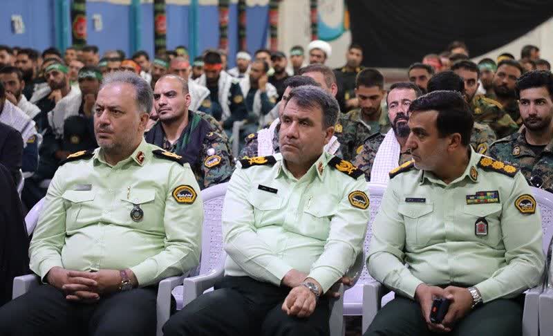 مراسم گرامیداشت رهبر شهید انقلاب با حضور فرمانده انتظامی استان اصفهان در گلستان شهدا برگزار شد