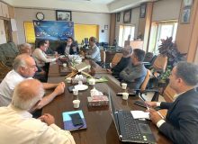 دیدار با فرماندار چادگان برای بررسی و رفع مشکلات تولیدکنندگان شیر و گوشت شهرستان