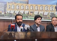 بیات: پیشرفت ذوب‌آهن در گرو دیده‌بانیِ دلسوزانه رسانه‌هاست / متعهد به بهره‌گیری از ظرفیت اصحاب قلم هستیم